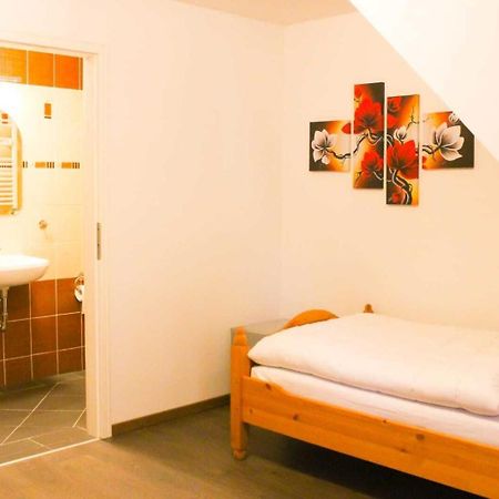 Gästehaus Burgblick Neustadt-Glewe Zimmer foto