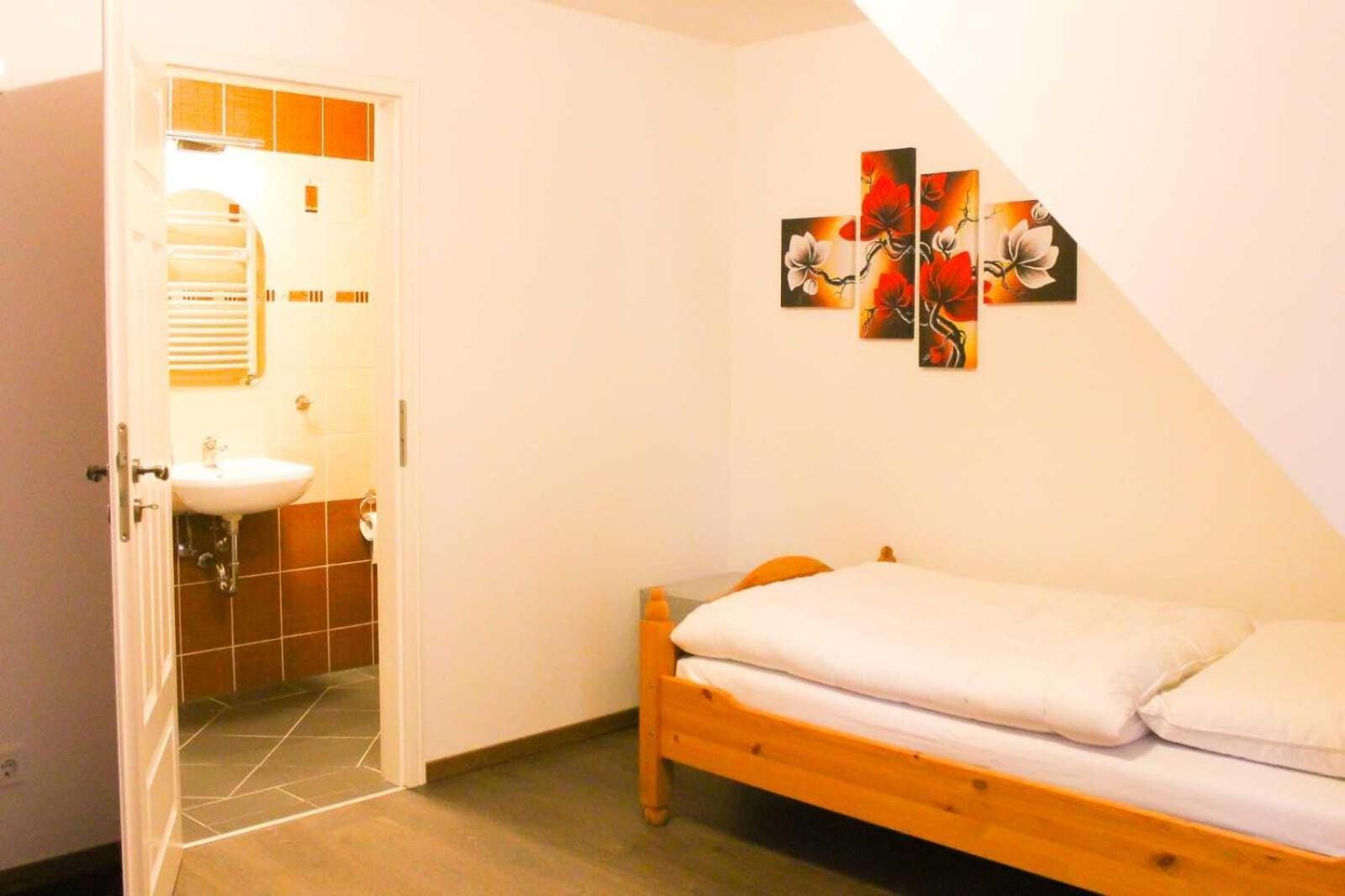 Gästehaus Burgblick Neustadt-Glewe Zimmer foto